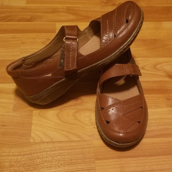 Clarks - Picture 6 of 7